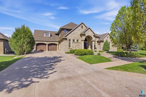 217 W 77th St Street, Sioux Falls, SD, 57108 | Card Image