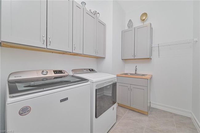 2936 Royal Gardens Ave, House other with 3 bedrooms, 5 bathrooms and 3 parking in FORT MYERS FL | Image 27