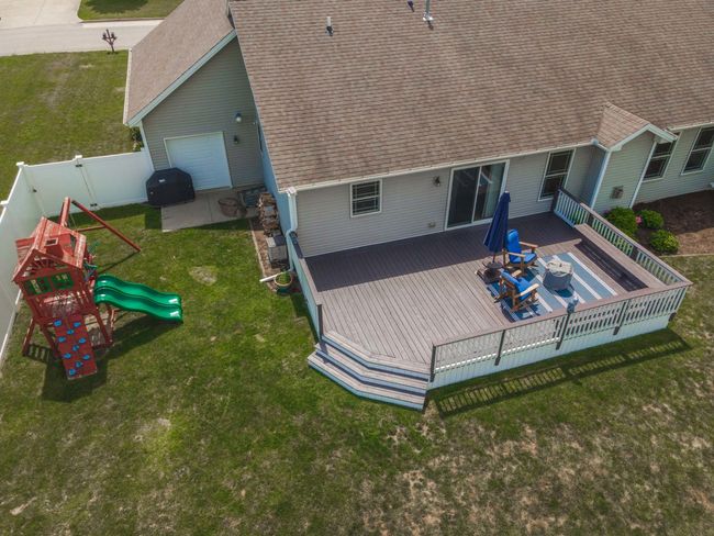 1619 W Meadowlark Dr, Home with 3 bedrooms, 3 bathrooms and null parking in Pontiac IL | Image 52