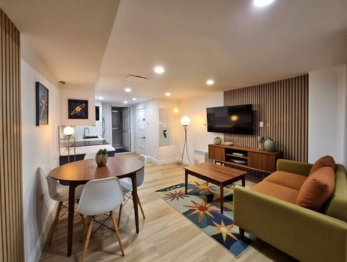 5391A Place Garland, Montréal, QC, H3X1E5 | Card Image