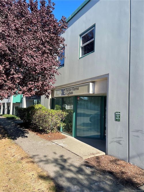 469 John St, Victoria, BC, V8T5H1 | Card Image