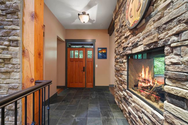 27714 Aspen Pl, House other with 5 bedrooms, 5 bathrooms and 8 parking in Maple Ridge BC | Image 4