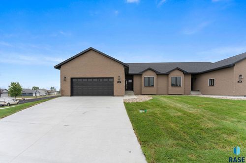 704 W Opal Ln Lane, Hartford, SD, 57033 | Card Image