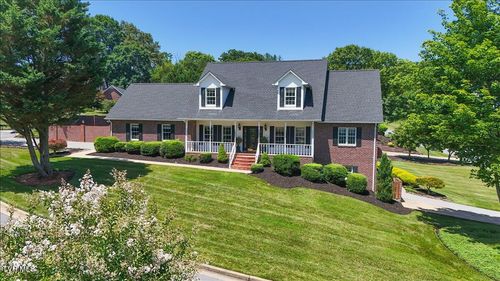 1 Emerald Ct, Johnson City, TN, 37604-1498 | Card Image