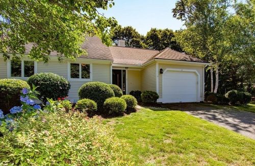 1-1 Upland Cir, Mashpee, MA, 02649-2863 | Card Image