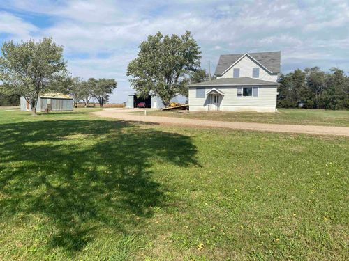 1750 Zion Trl, Concordia, KS, 66901-6518 | Card Image
