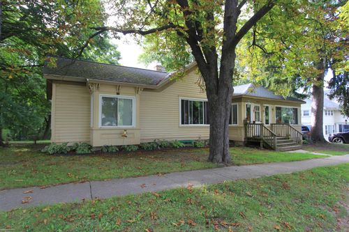 6831 Jefferson Rd, North Branch, MI, 48461-9301 | Card Image