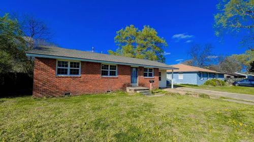 806 Biltmore St, Blytheville, AR, 72315-2204 | Card Image
