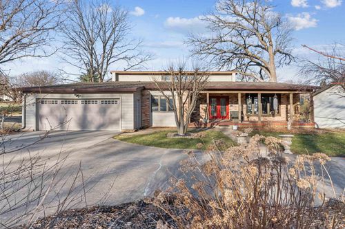 1115 Oak Park Blvd, Cedar Falls, IA, 50613-1553 | Card Image