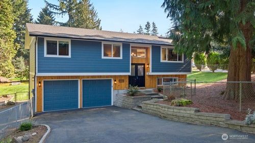 19911 34th Dr Se, Bothell, WA, 98012-7243 | Card Image