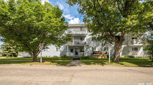 105-66 19th Street W, Prince Albert, SK, S6V7T6 | Card Image