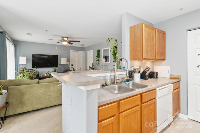 1108 Plaza Walk Dr, Condo with 2 bedrooms, 2 bathrooms and null parking in Charlotte NC | Image 14