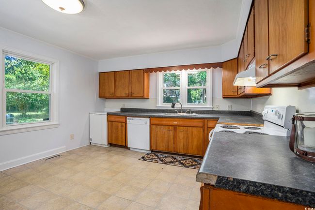 602 3 Rd Ave N, House other with 3 bedrooms, 2 bathrooms and 4 parking in Myrtle Beach SC | Image 10