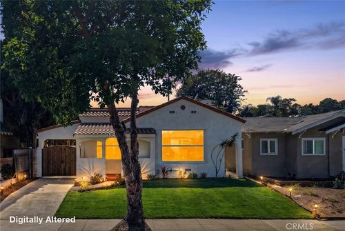 3005 Cedar Ave, Long Beach, CA, 90806-1336 | Card Image