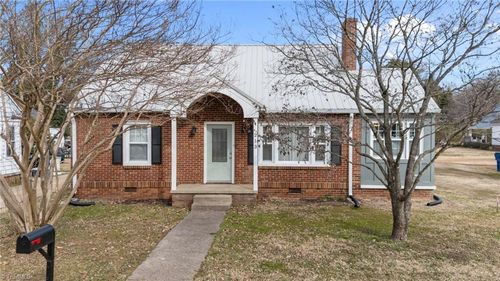 213 Guthrie St, Graham, NC, 27253-2212 | Card Image