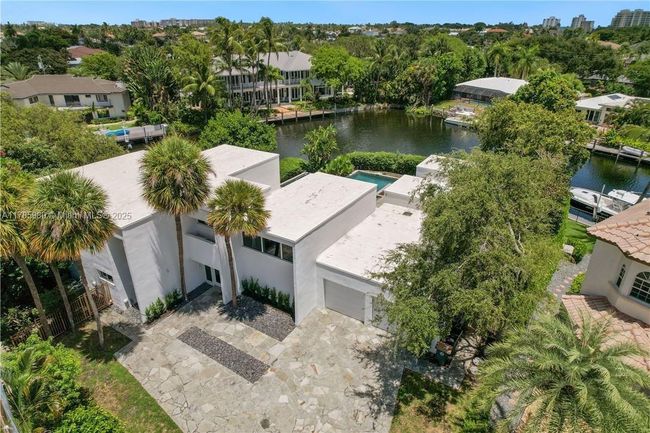 4050 Ne 25 Th Ave, House other with 3 bedrooms, 4 bathrooms and null parking in Lighthouse Point FL | Image 27