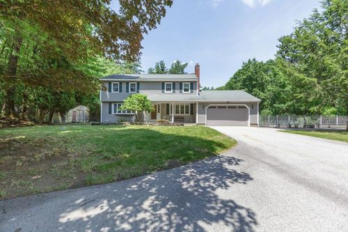 9 Hickory Ln, Bedford, NH, 03110-5720 | Card Image