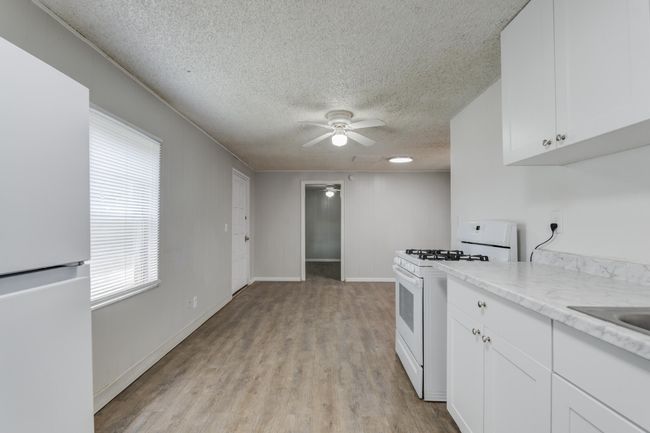 4716 42 Nd St, Home with 4 bedrooms, 3 bathrooms and null parking in Lubbock TX | Image 11