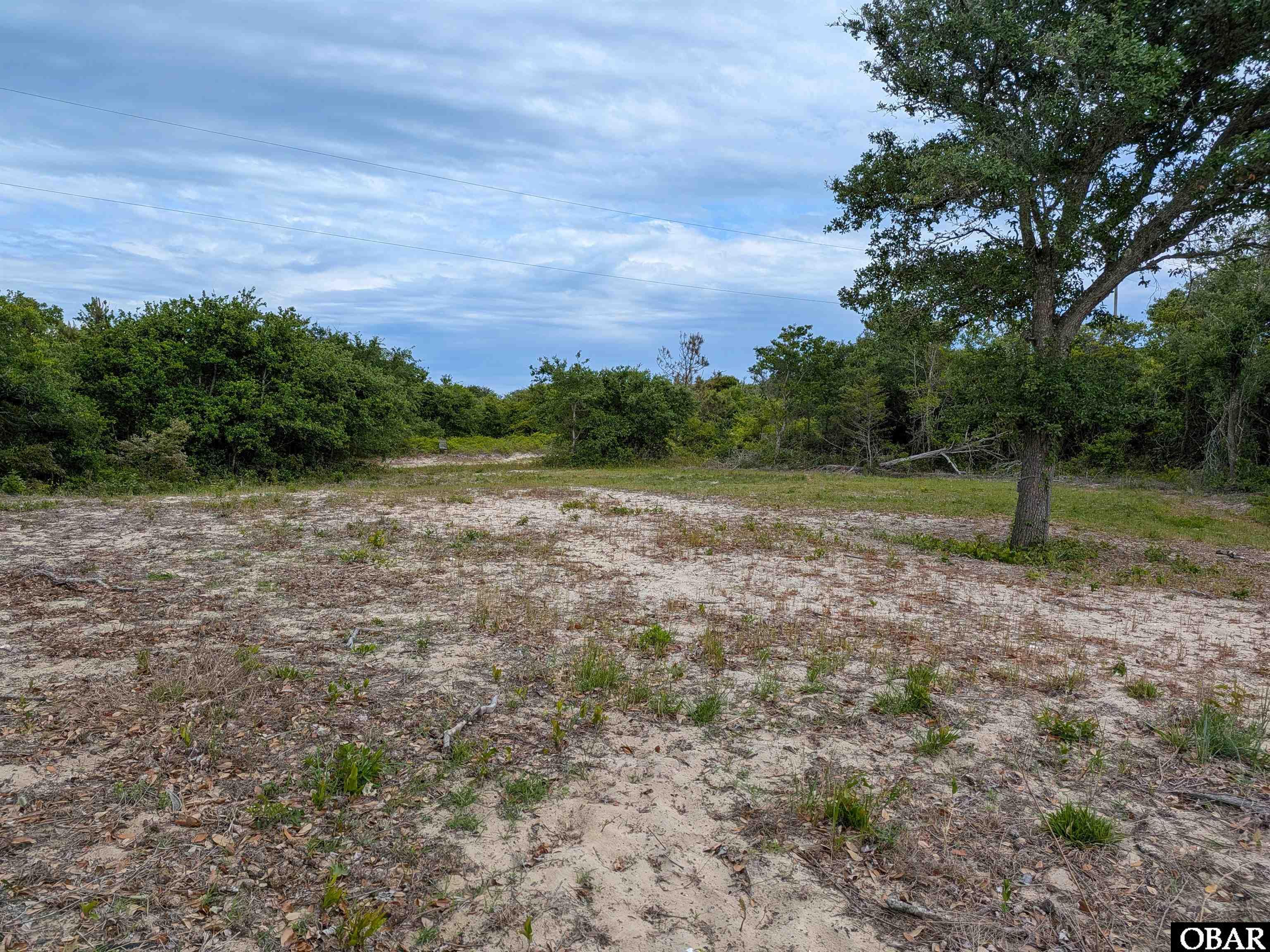 Land in Corolla 4