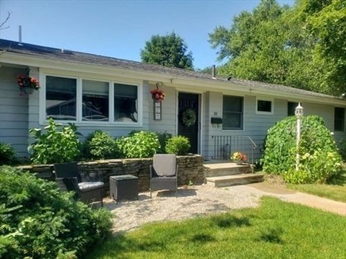 18 Ricketson St, Dartmouth, MA, 02747-2617 | Card Image