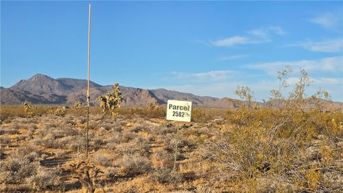 122-37-077 S John Wayne Road, Yucca, AZ, 86438 | Card Image
