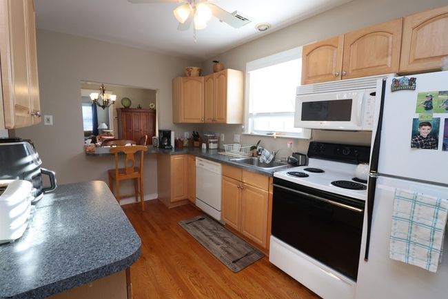 7007 Winchester Ave, Condo with 2 bedrooms, 2 bathrooms and null parking in Ventnor City NJ | Image 12