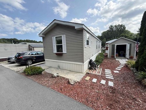 c13-8481 S 5th Ave, Oak Creek, WI, 53154-8028 | Card Image