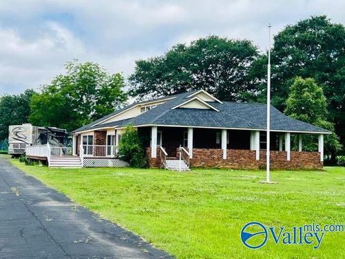 2372 Old Gurley Pike, New Hope, AL, 35760-8418 | Card Image