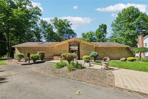 2141 Arms Drive, Girard, OH, 44420 | Card Image
