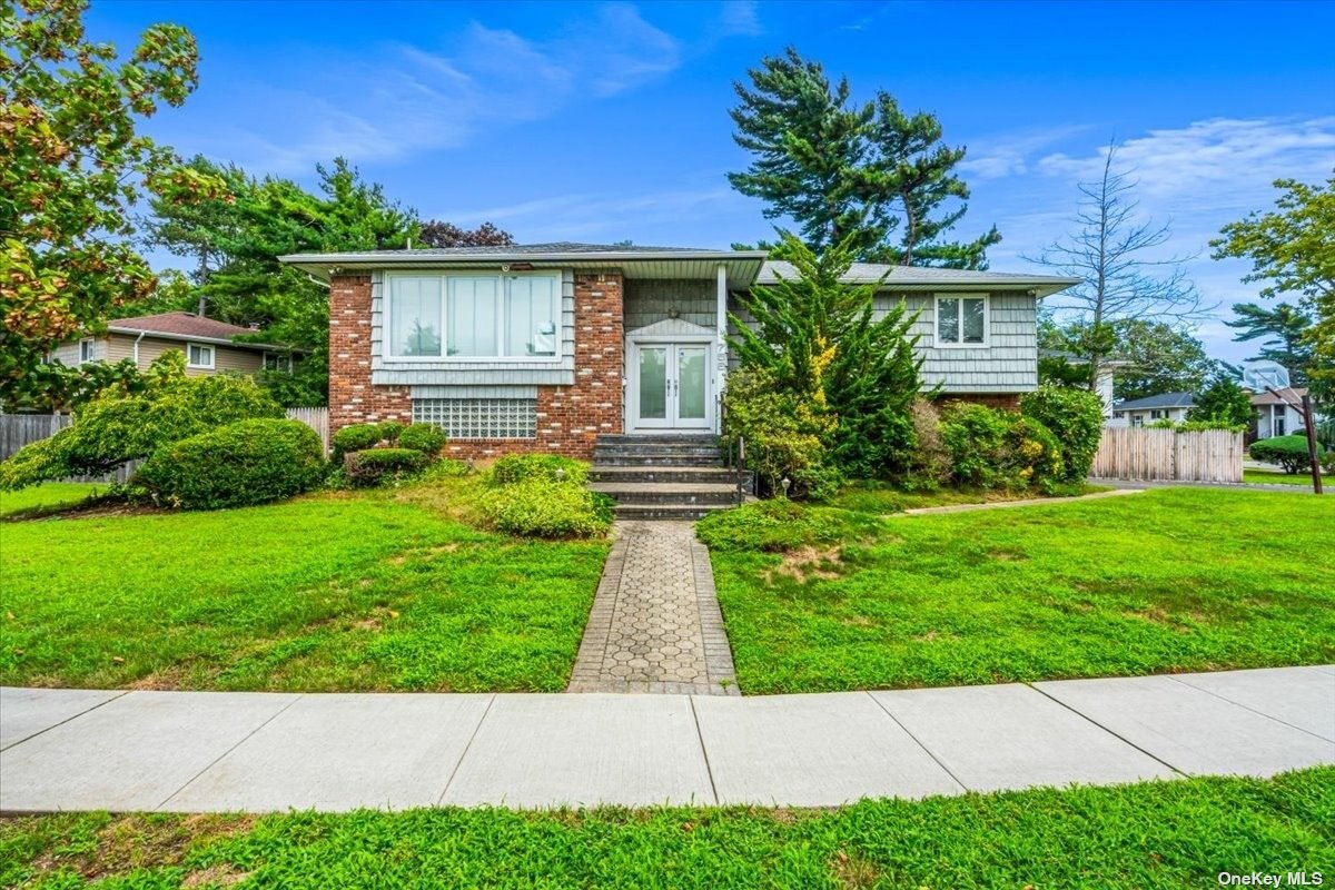 Caldwell Ave, Valley Stream, NY 11581