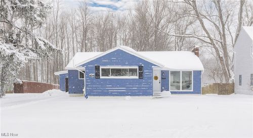 5679 Wilson Mills Rd, Mayfield, OH, 44143-3208 | Card Image