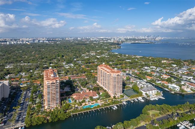 6C - 60 Edgewater Dr, Condo with 3 bedrooms, 4 bathrooms and null parking in Coral Gables FL | Image 27