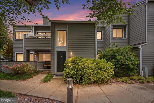 1907 Villaridge Dr, RESTON, VA, 20191-4820 | Card Image