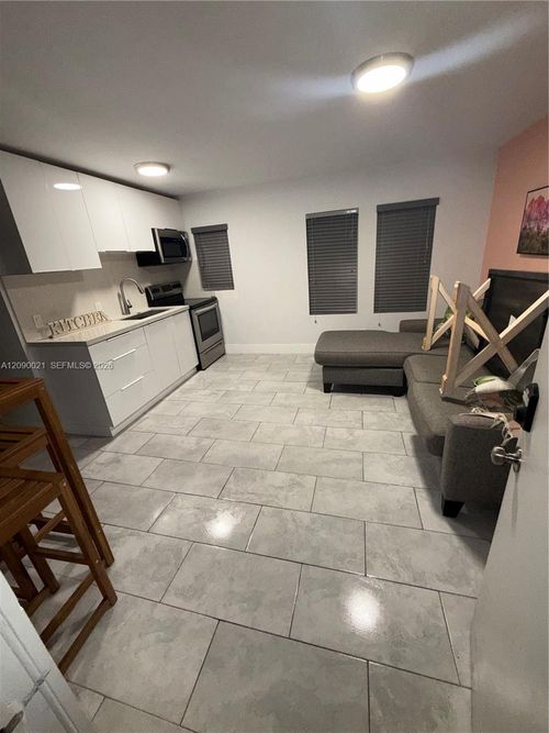 4-2020 Washington St, Hollywood, FL, 33020-6980 | Card Image