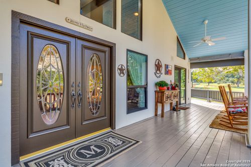 122 Cliffdwellers Path, Boerne, TX, 78006-9424 | Card Image