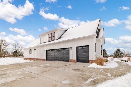 21572 34 Mile Rd, Armada, MI, 48005-3116 | Card Image