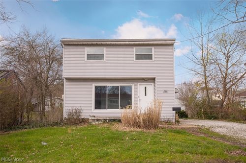 2960 Clearfield Ave, Akron, OH, 44314-1055 | Card Image