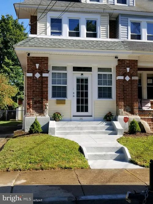 26 Columbia Ave, Trenton, NJ, 08618-5815 | Card Image
