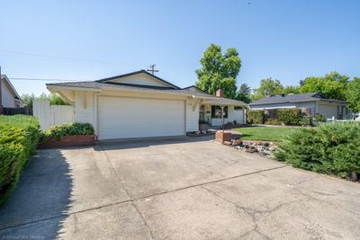 1945 Westwood Avenue, House other with 3 bedrooms, 2 bathrooms and null parking in Redding CA | Image 2