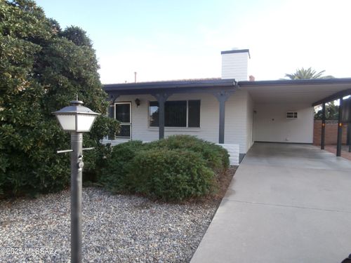 152 E La Pera, Green Valley, AZ, 85614 | Card Image