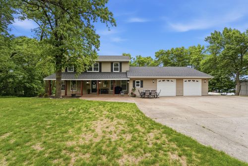 8746 Riverwood Cir N, New London, MN, 56273-9710 | Card Image