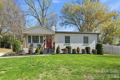 1026 Rollingwood Dr, Charlotte, NC, 28217-1240 | Card Image