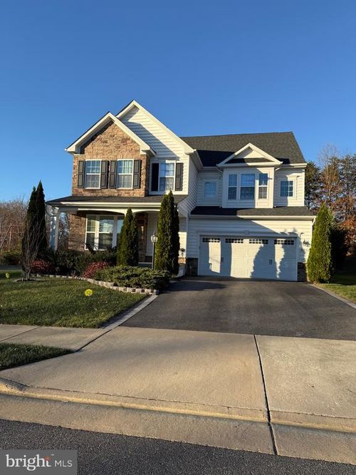 4401 Weejun Loop, WOODBRIDGE, VA, 22192-5423 | Card Image