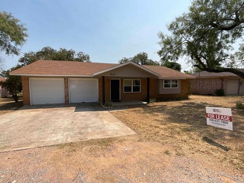1822 Greenwood Ln, Kingsland, TX, 78639-5944 | Card Image