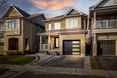 16 Gallimere Crt, House other with 3 bedrooms, 3 bathrooms and 3 parking in Whitby ON | Image 1