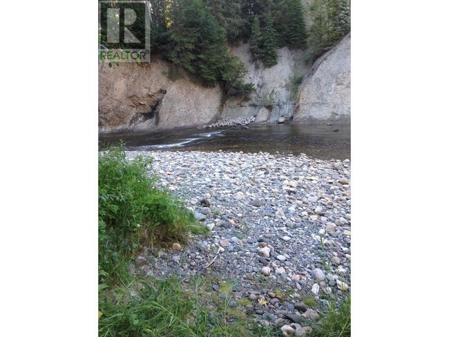 10860 Lake Creek Rd, Home with 0 bedrooms, 0 bathrooms and null parking in Hixon BC | Image 11