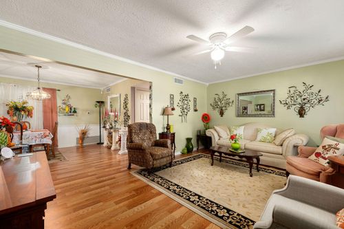 1811 Myrtle St, Liberty, TX, 77575-3603 | Card Image