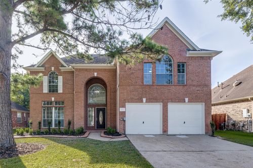 2412 Piney Woods Dr, Pearland, TX, 77581-5852 | Card Image