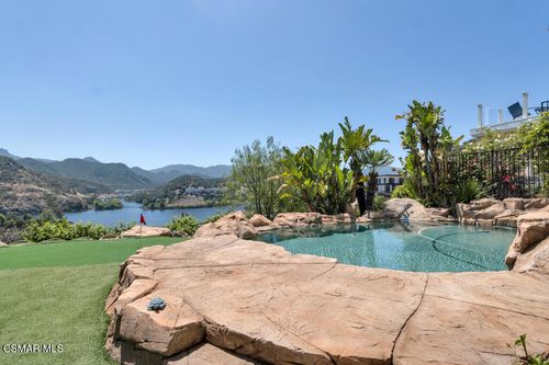 506 Cricketfield Ct, Lake Sherwood, CA, 91361-5154 | Card Image