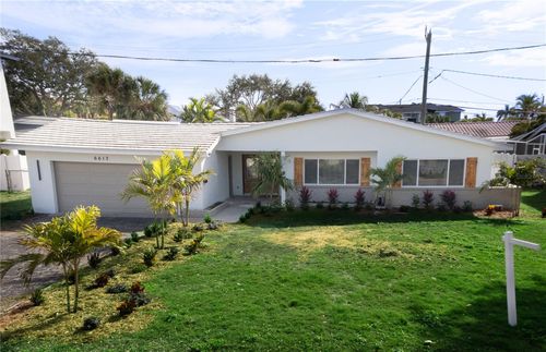 6613 Blue Heron Dr S, SAINT PETERSBURG, FL, 33707-3801 | Card Image